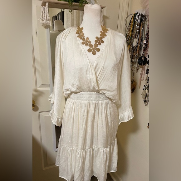 None Dresses & Skirts - Elegant White Women's Dress